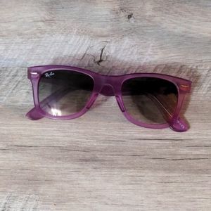 Ray-Ban Wayfarer Ice Pop Strawberry Sunglasses